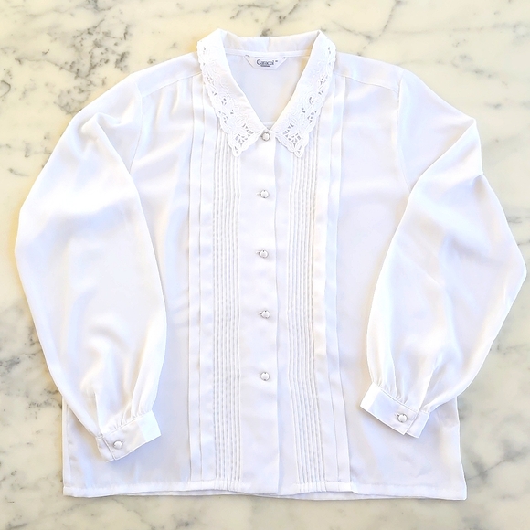 NWOT. Embroidered Collar and Front Design Long Sleeve Button Down Shirt. - Picture 3 of 4